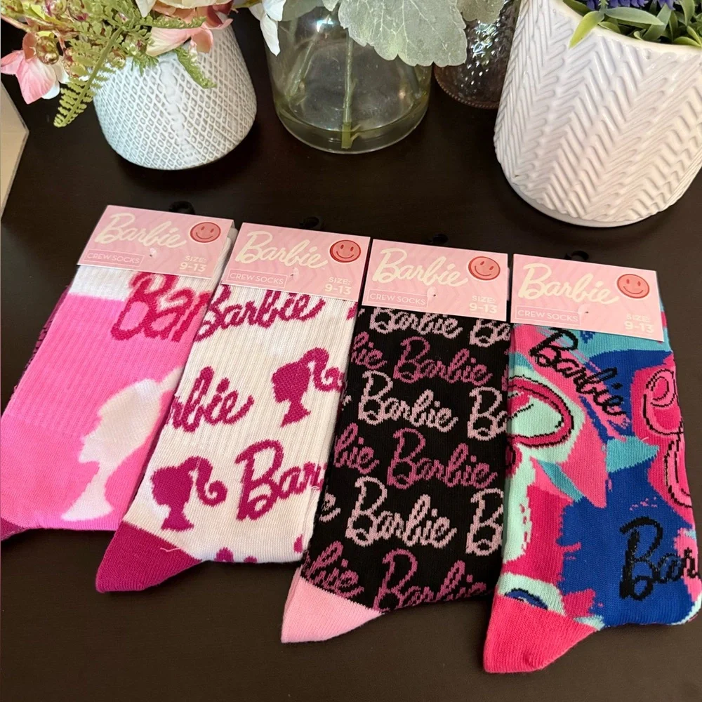 🆕🧦 BARBIE LIMITED EDITION 4-PIECE CREW SOCK COLLECTION. BRAND NEW WITH TAGS!